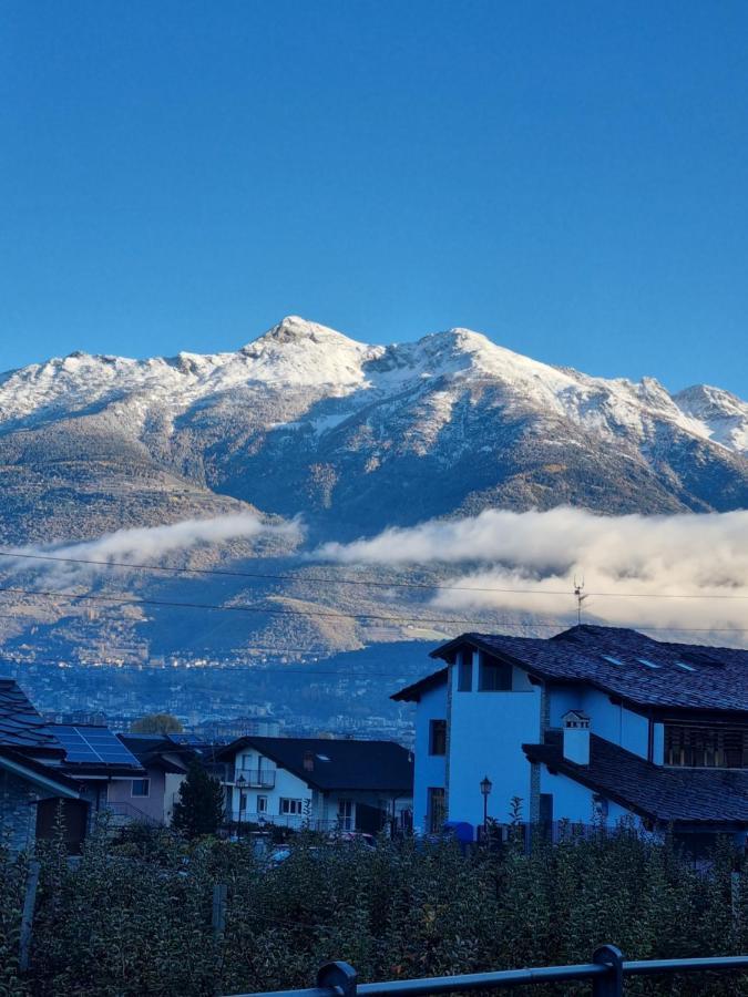 Piccola Mansarda Lägenhet Aosta Exteriör bild